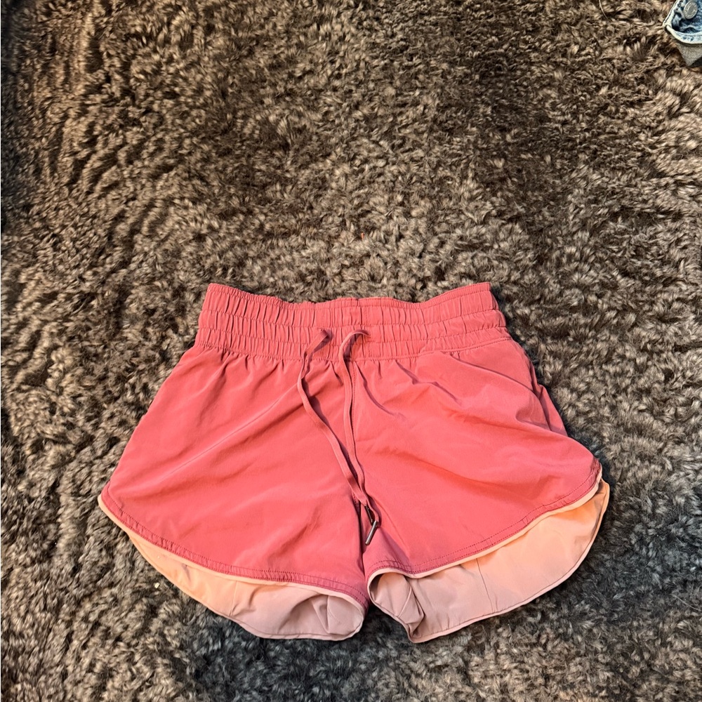 Lululemon choose a side shorts